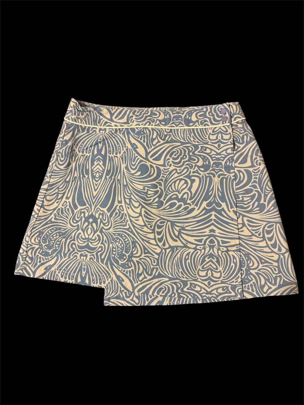 Patagonia Light Blue Skorts size 8  ,in like new condition